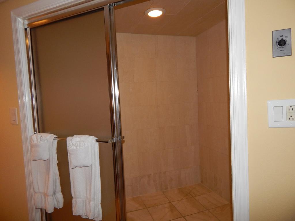Coconut Malorie Resort Hotel, Ascend Hotel Collection Ocean City Bagian luar foto